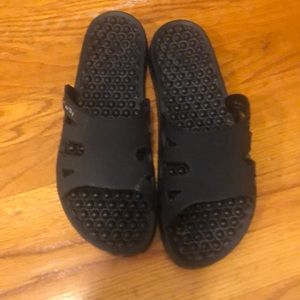 In house or shower sandals